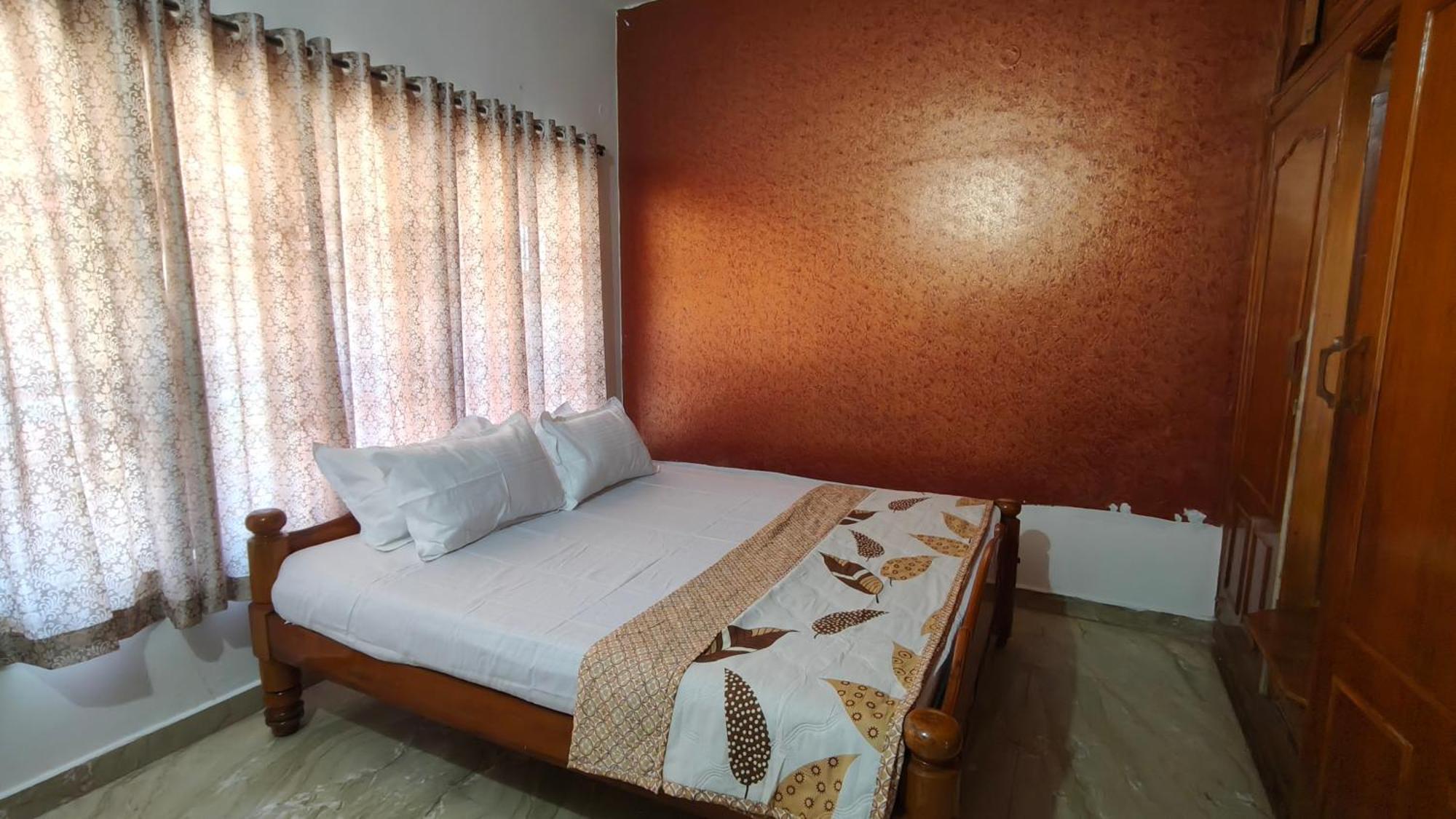 Flintstone Home Kushālnagar Exterior foto